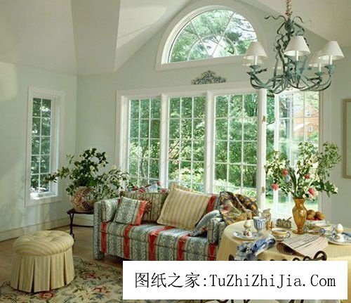 客廳放置的植物也會(huì)破壞風(fēng)景