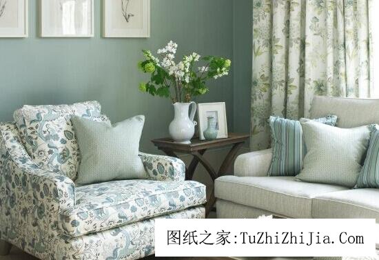 沙發與窗戶風景對沖