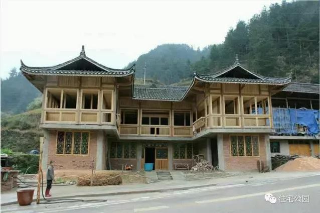 各省網(wǎng)友曬民居，10省特色別墅，哪省得第一？