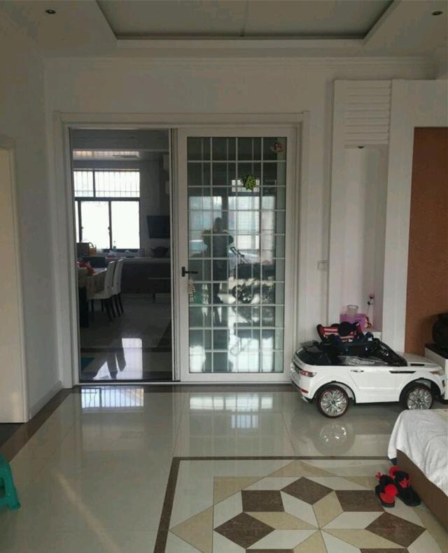 我婆家真太有錢了, 曬曬剛裝好的自建房, 甩城里別墅幾條街!