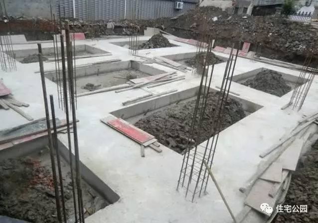 農村小伙歷時半年自建40萬別墅，村里人看了都羨慕！