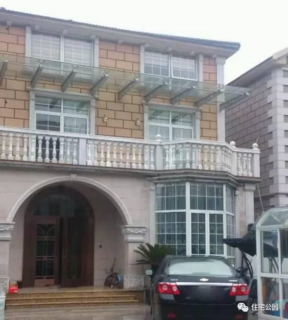 農村小伙歷時半年自建40萬別墅，村里人看了都羨慕！