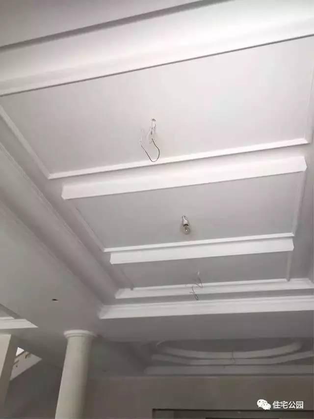 不顧家人阻攔硬是拆掉老宅，自建美式別墅，所有人都羨慕不已！