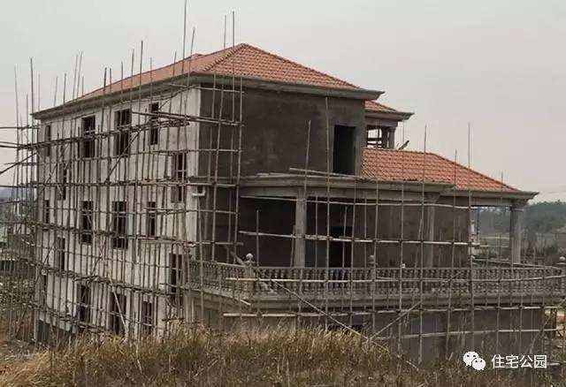 主體70萬自建三層雙拼框架別墅, 農村施工隊一樣可以蓋出豪宅!