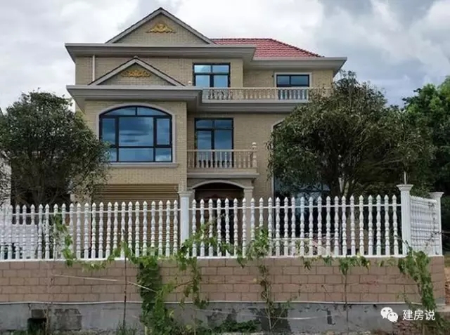 百萬自建三層農村別墅設計方案，建成后是村里最好的！