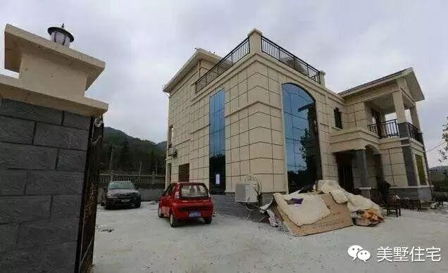 回老家買地自建別墅，被別人罵人少錢多，建完后都不吭聲了