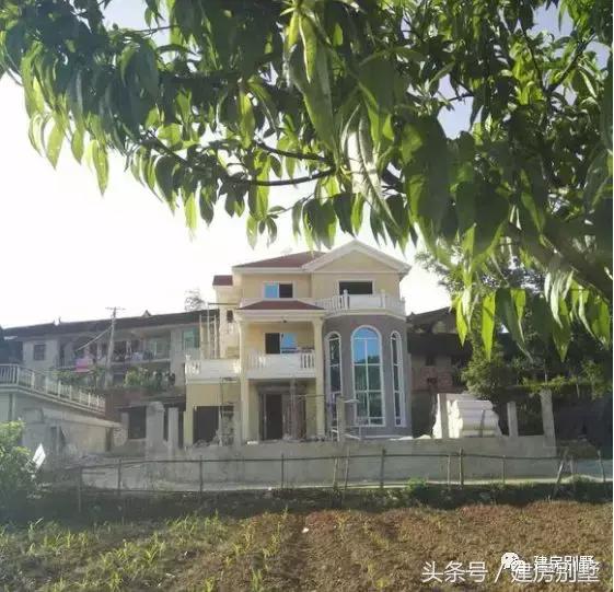 實拍農村三層經典別墅實景圖，美極了
