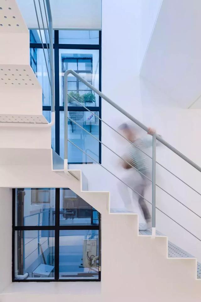 上海舊房改造實拍，搖身一變成清新別墅