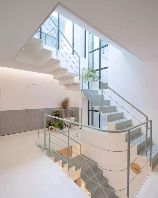 上海舊房改造實拍，搖身一變成清新別墅