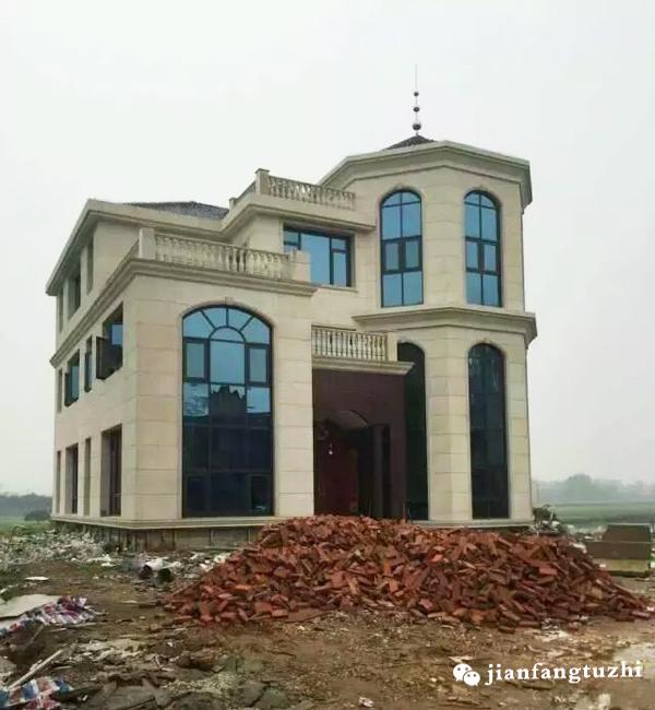 14x14米三層獨棟農村歐式別墅設計方案，附建好的照片