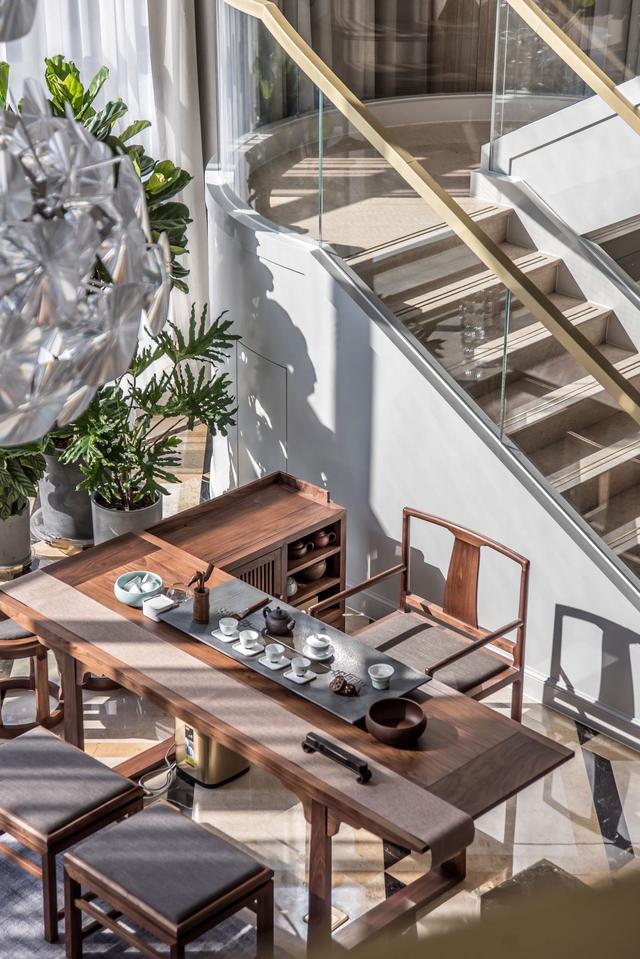 意式輕奢別墅裝修鑒賞圖，看完才知道什么是別墅