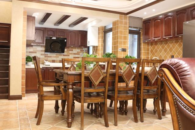 美式別墅豪宅裝修設計方案圖片，還帶小院子