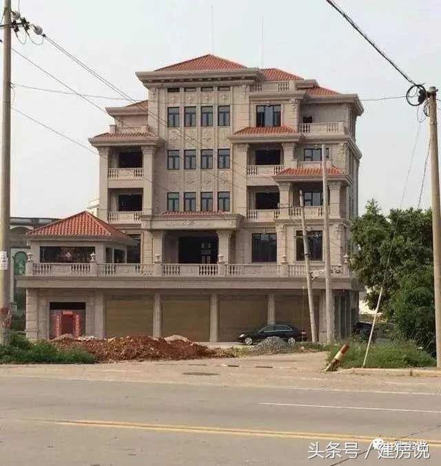 十棟已完工的別墅實景圖片，豪華氣派