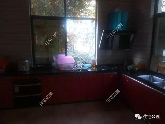 80萬(wàn)自建的三層別墅案例實(shí)拍，附裝修照片