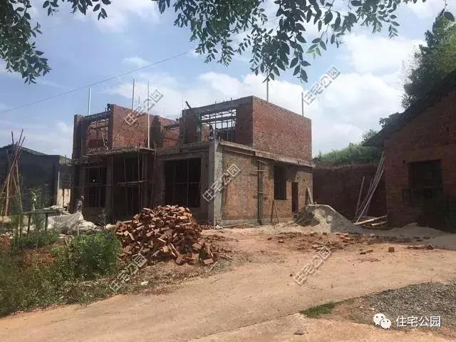 農村自建房子最新費用，大概多少錢一個平方呢