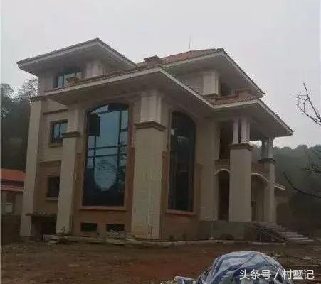 2棟高端三層豪宅設計圖，附方案和建成實景圖