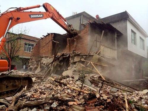 農(nóng)村蓋房三種情況不許翻建，違者重罰，建好了也不行