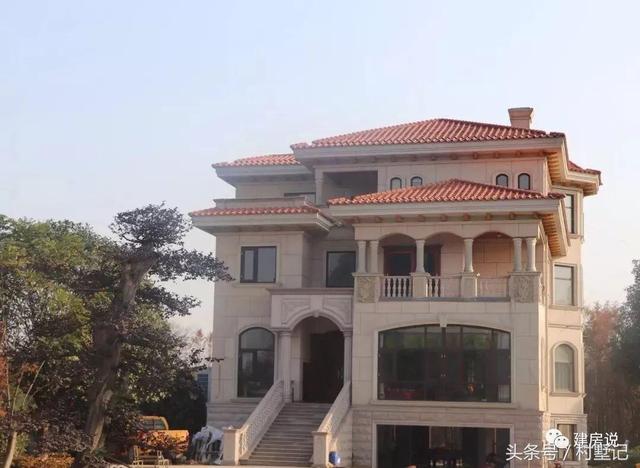 別墅實景照片圖和效果圖對比，看完肯定得給施工隊點贊