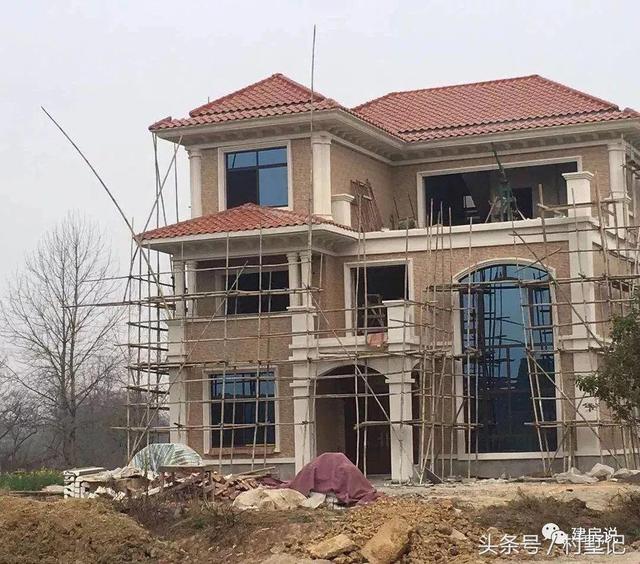 別墅實景照片圖和效果圖對比，看完肯定得給施工隊點贊