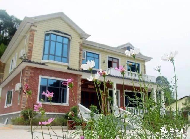 別墅實景照片圖和效果圖對比，看完肯定得給施工隊點贊