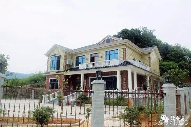 別墅實景照片圖和效果圖對比，看完肯定得給施工隊點贊