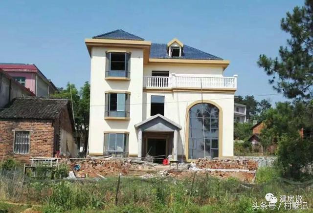 別墅實景照片圖和效果圖對比，看完肯定得給施工隊點贊