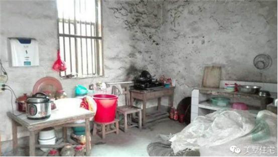 為撐臉面自建四層房屋，錢不夠只能直接住毛坯房，心酸