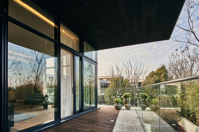 帶地下室兩層別墅裝修方案實拍，現代風，年輕人最愛