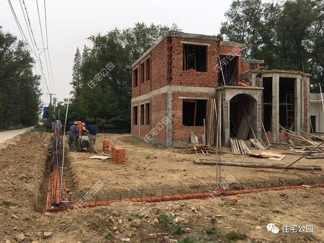 農村自建別墅，磚混結構省錢，框架結構貴，是這樣嗎？