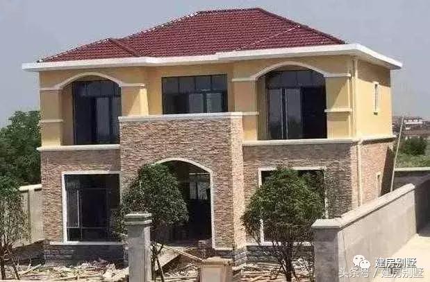 實拍15棟完工的二層農村別墅圖，造價20左右