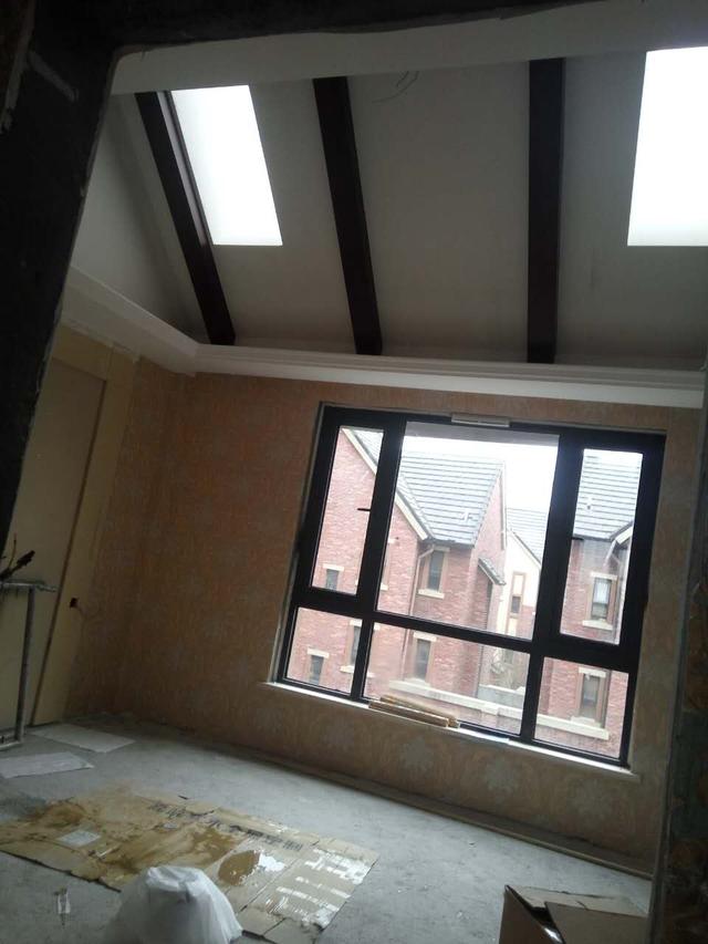 有錢的大哥在老家蓋起別墅，只為給父母養老！