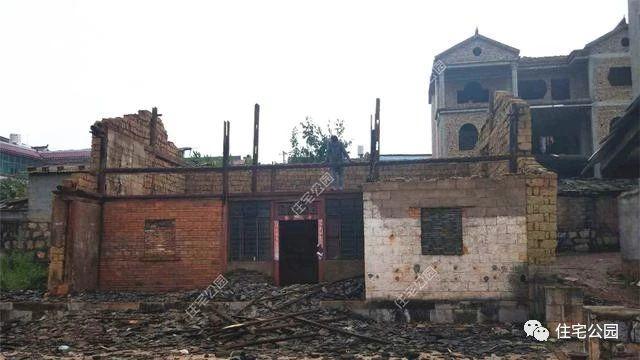 幾套農村自建別墅外觀實景圖，附戶型圖和施工過程