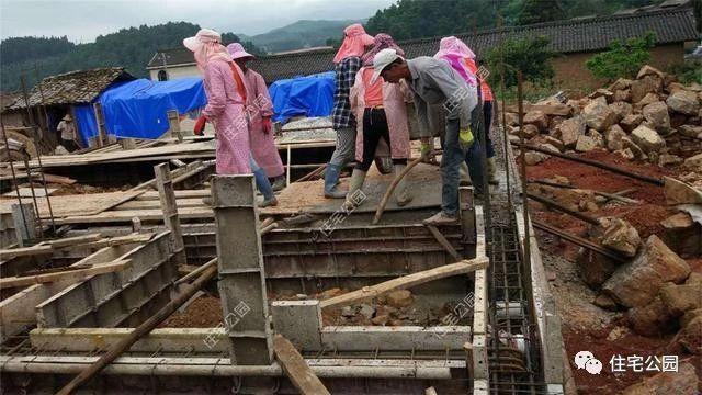 幾套農村自建別墅外觀實景圖，附戶型圖和施工過程