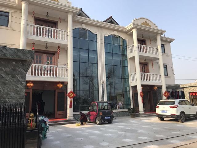 江蘇兄弟宅基地自建雙拼別墅，歐式奢華鄰居羨慕瘋！