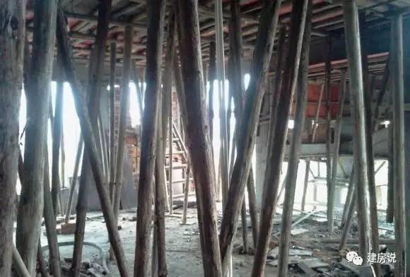 實(shí)拍網(wǎng)友自建三層農(nóng)村別墅過(guò)程，舒適美觀引人矚目