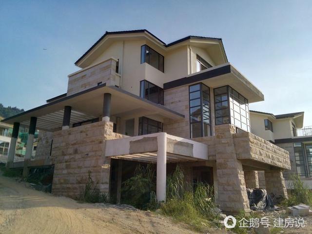 網友曬各自村里最漂亮的農村別墅，沒想到農村這么富裕了