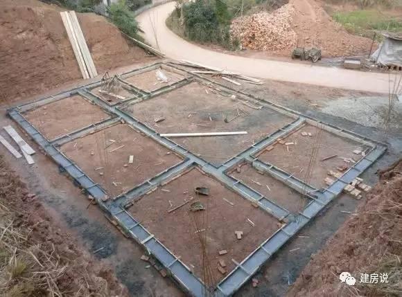 實拍四川網友自建二層農村別墅，在村里是獨一無二