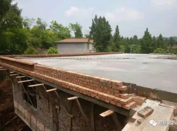 實拍四川網友自建二層農村別墅，在村里是獨一無二