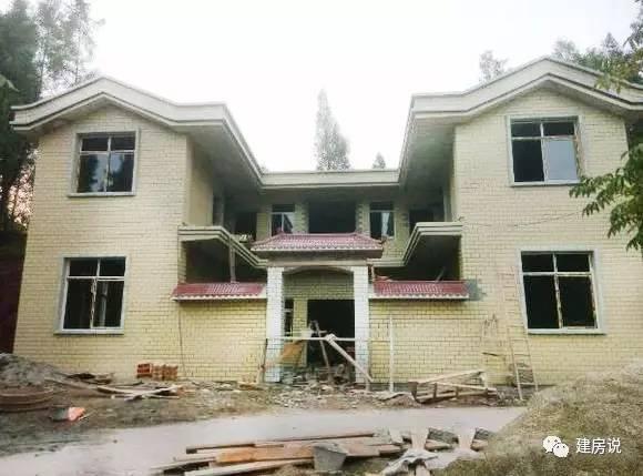 實拍四川網友自建二層農村別墅，在村里是獨一無二