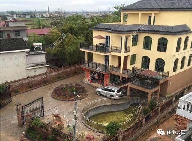 自建房帶超大庭院、泳池，看完都不想在城里買房了