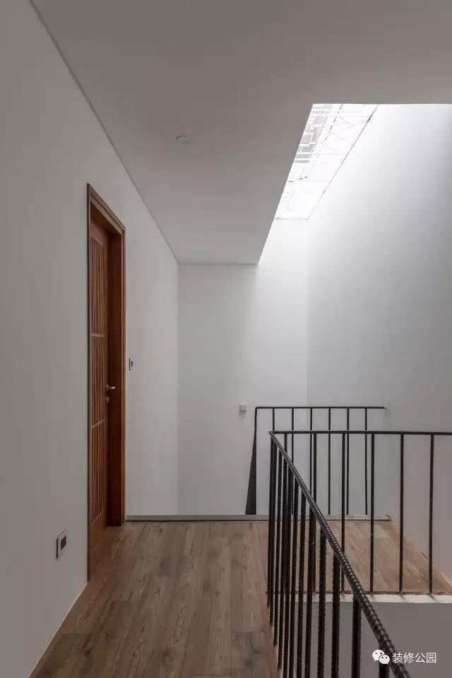 農(nóng)村別墅裝修這樣搞，比刷白墻還省錢(qián)，內(nèi)外墻都行