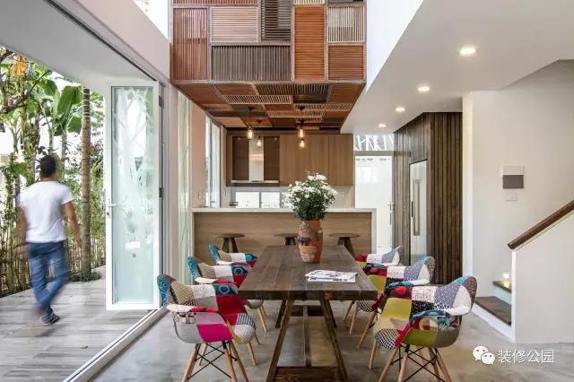 宅基地都是10米寬，人家的農村別墅戶型好，裝修棒，學不？