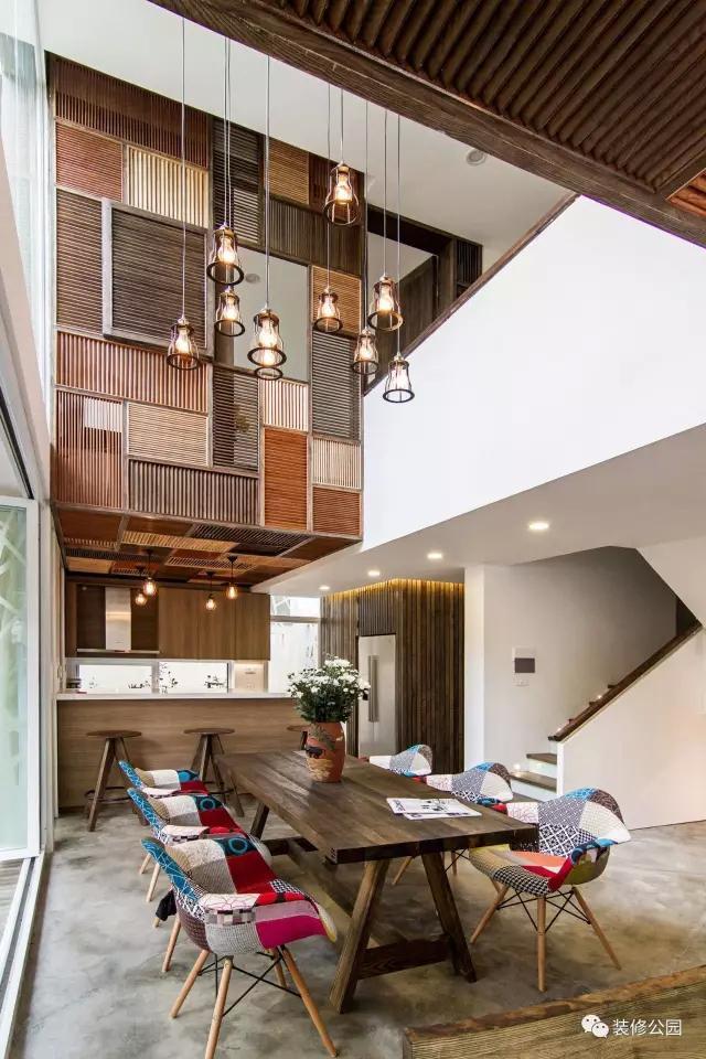 宅基地都是10米寬，人家的農村別墅戶型好，裝修棒，學不？