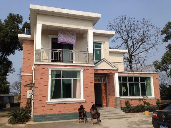 如果你有30萬，是交首付做房奴，還是回村蓋別墅