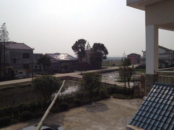 如果你有30萬，是交首付做房奴，還是回村蓋別墅