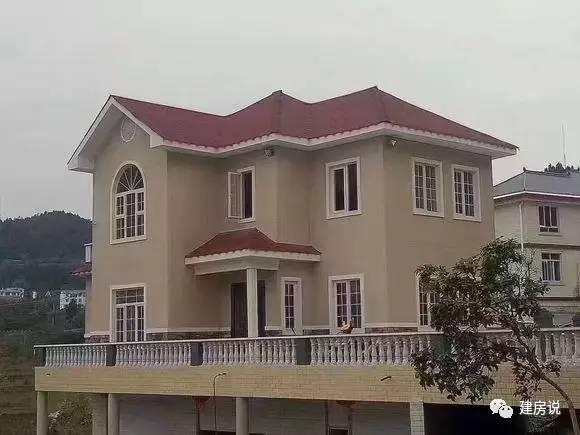 網(wǎng)友曬農(nóng)村自建別墅，經(jīng)濟(jì)美觀，放在大城市里都價(jià)值千萬