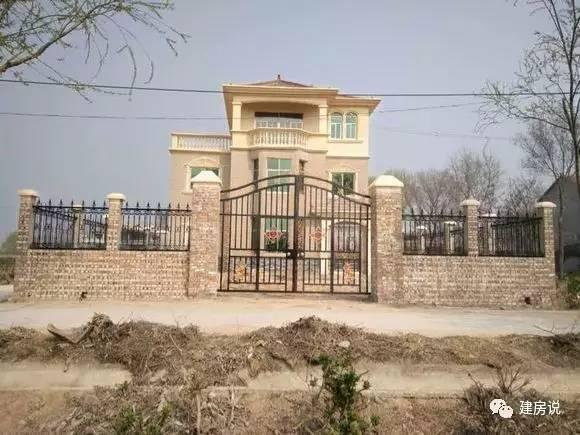 網(wǎng)友曬農(nóng)村自建別墅，經(jīng)濟(jì)美觀，放在大城市里都價(jià)值千萬