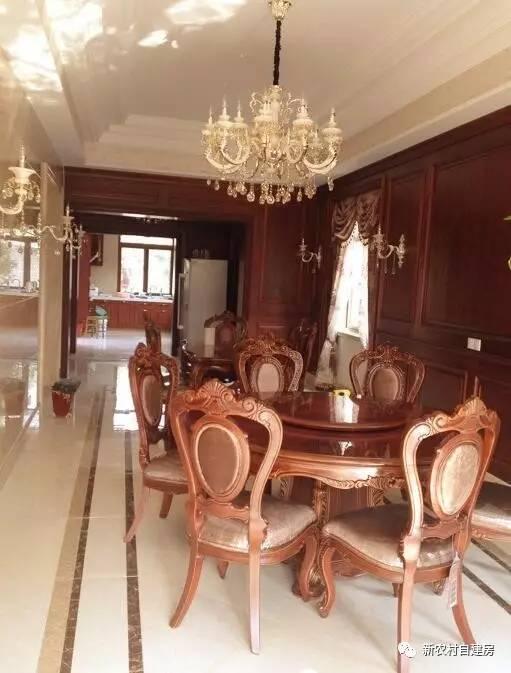 土豪曬500萬農(nóng)村自建房，沒想到最后卻被網(wǎng)友扒皮