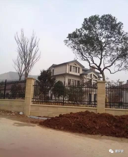 土豪老板曬500萬農村別墅，沒想到最后網友不買賬