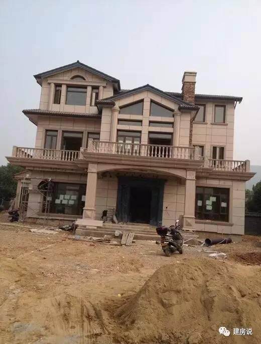 土豪老板曬500萬農村別墅，沒想到最后網友不買賬